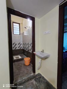 SHAIKS Home Stay