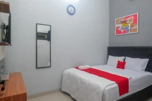 RedDoorz Near Dr Oen Solo Baru Hospital - Temulus