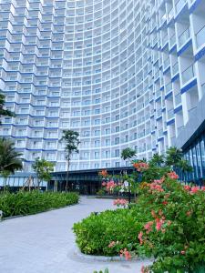 The Sea View Cam Ranh Beach Resort