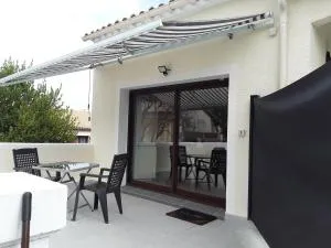 Grand studio au milieu des vignes - Névian