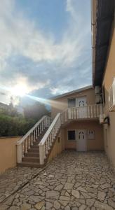 Vila Lara