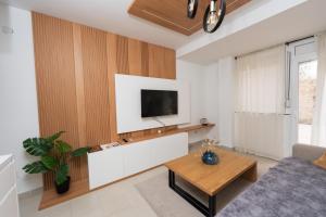 Comanda LUXURY APARTMENTS