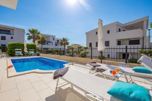 Luxury apartment Hyperion with private pool and garden