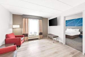 King Room with Sofa Bed room in Comfort Suites East
