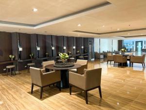 The Modern Flats at Air Residences with wifi&city view