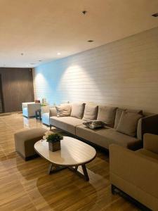 The Modern Flats at Air Residences with wifi&city view