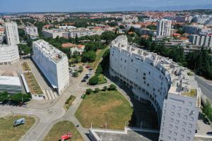 White Rooms by Belmont Realty