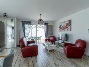 Maison climatisée à Parentis-en-Born, 3 chambres, jardin, proche centre et activités, ménage inclus - FR-1-319-554