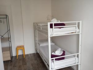 Auberges de jeunesse Arty Paris Porte de Versailles by River : Chambre Quadruple Confort