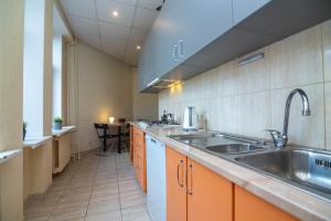 City Comfort 4-Bedroom flat