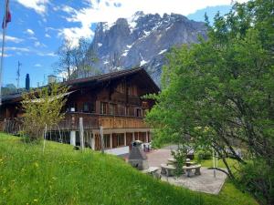 Chalet Pfyffer - Mountain view - 3-star hotels in Grindelwald