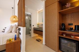 Deos Luxury Suites - Adults Only