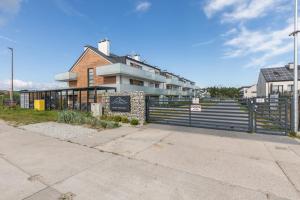 Posesja Kapitańska 200 METRÓW DO PLAŻY & SAUNA Kołobrzeg by Noclegi Renters