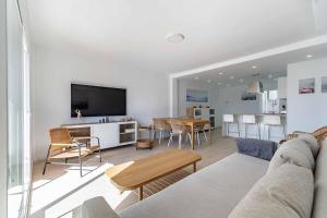 117-Modern Apartment in the Heart of Fuengirola!