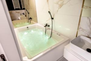 Super-Apartamenty VIP Jacuzzi IV