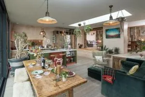 Bohemian Luxury House - Beautiful View - 10min to Bath - Dyrham