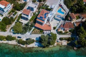 Boutique Guesthouse Sveti Petar, on the beach, heated pool & boat berth - ADULT ONLY - Rogač