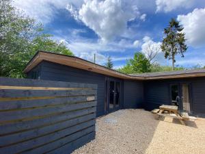 Hunters Hideaway-Hot Tub-Wiltshire-Groups