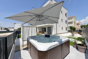 Apartment MI Čiovo with private HOT TUB and garden