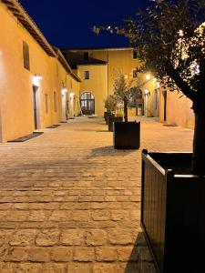 Hotels AUX DUCS DE SIENNE : photos des chambres