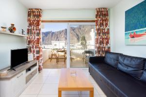 OkStay Los Gigantes with AC, terraces and sea views
