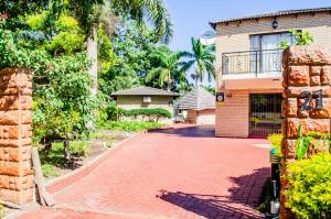 21 Shrimp Tail Meerensee- Home in Richards Bay