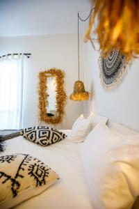 Arcadia Luxury Rooms Seaside Cuisine