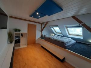 FeWo Grüne Linie mit Balkon-Parken-Wallbox-TV-KoNi