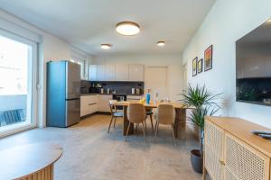 Split Luxury Suite 2