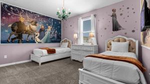 Celebrate Summer - 7BR Home with Private Pool!