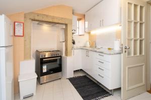 Apartment in Alfama, near Metro & Cafés - TTL126