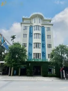 Nam Phong Hotel & Coffee - Làng Liễu