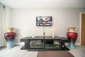 A Stylish One-Bedroom Next to London Museum! - 亨顿