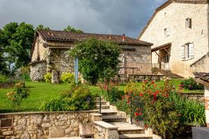 B&B / Chambres d'hotes La Maison de Yuka : Chambre Triple avec Salle de Bains Privative