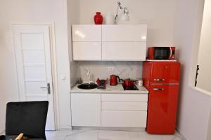 Simply Red Apartment