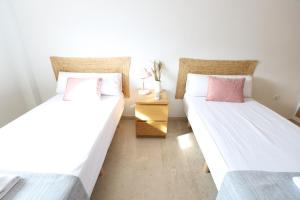 Maravilloso adosado para 8 en entorno privilegiado by Hometels