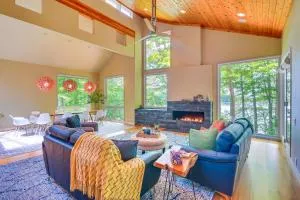 Lakefront Roxboro Home with Private Dock! - Clarksville