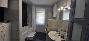 One-Bedroom Apartment with Balcony and Sea View room in Apartments Dakovic