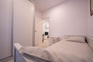 cisneros apartment