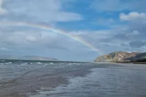 16 Cambrian Court - New apartment with stunning sea views - 兰韦尔弗亨