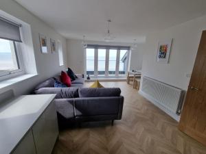 16 Cambrian Court - New apartment with stunning sea views