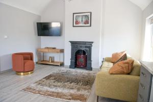 Creggan Deveskey Cottage New Hot Tub At Property