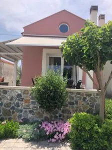 Modern house by the sea - Apidias Lakos