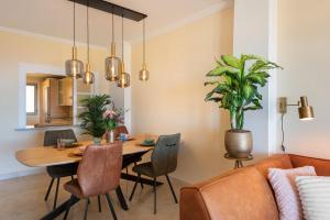 Charming 2-Bedroom with Beautiful Sea Views