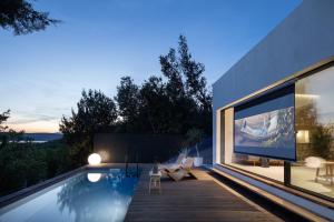 AB61 Tiny Design House for Two 