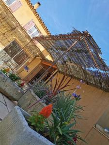 Sejours chez l'habitant Studio 25m2 avec piscine proche Iter et Cadarache : photos des chambres