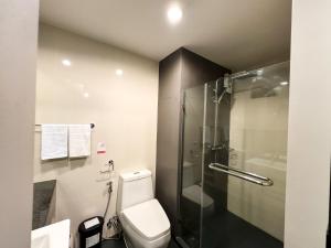 Comfy 1 Bedroom Condo in Surin (Seaview Rooftop Pool & Gym)