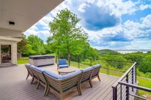 Byrdstown Home on 65 Acres with Pool, Trail to Lake! - Hilham