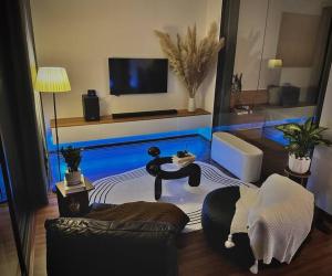 Apartment on 27th & 32nd floor,Ha Long Bay view & Bai Chay Bridge