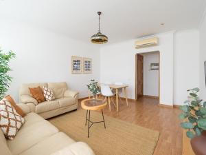 Moderno piso de 3 habitaciones cerca de Triana